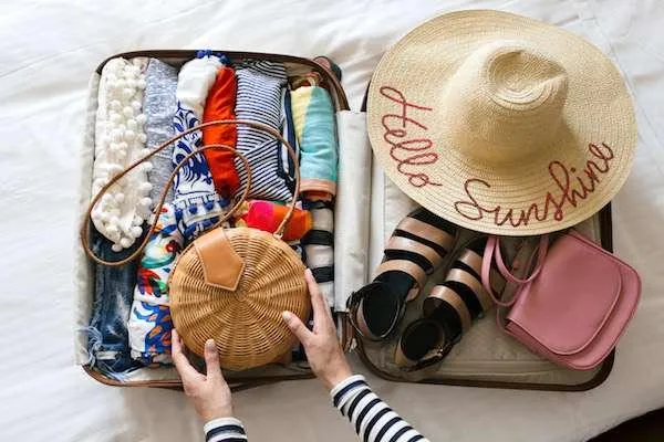 خطوات ذكية لتجهيز حقيبة السفر لشهر عسل مثالي
