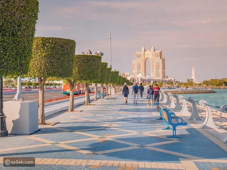 أبوظبي ودبي ضمن قائمة أسعد 20 مدينة بالعالم 2025
