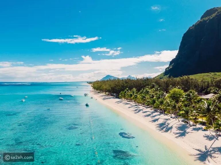 استراحات جبلية وشواطئ مخفية لعطلات غير تقليدية
