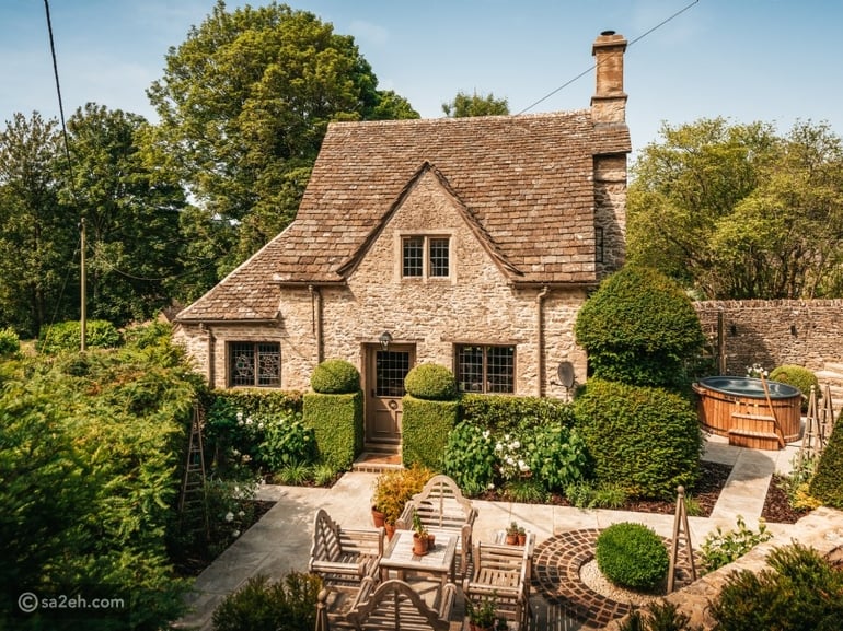 من القصور القديمة إلى الأكواخ الفاخرة: أين تقضي أجمل بداية لحياتك الزوجية؟
