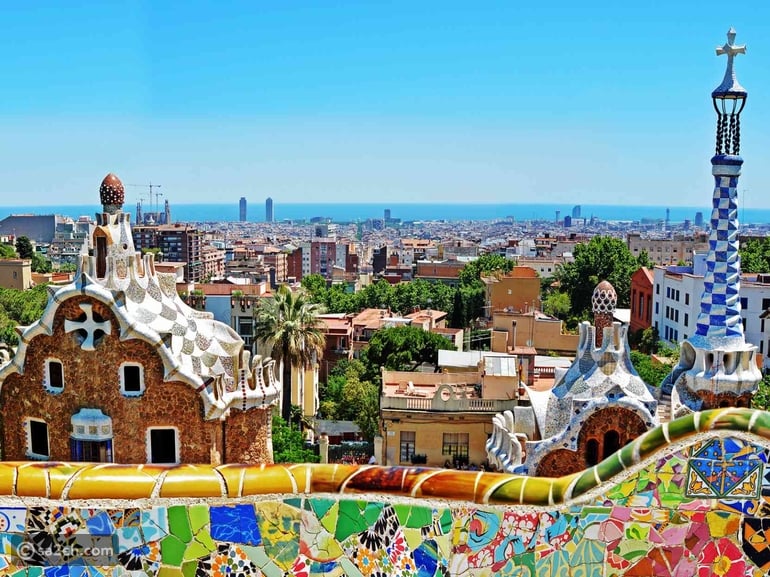 برشلونة: عاصمة فنون غاودي والعمارة الحديثة