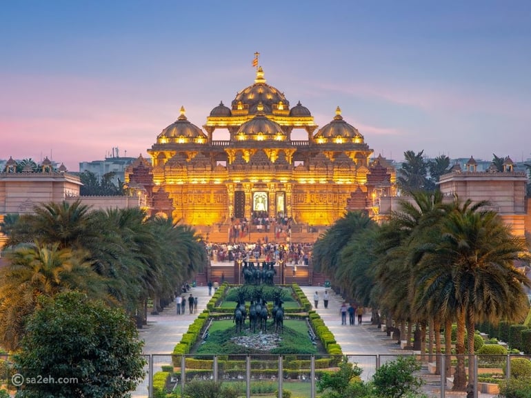 دلهي بين العراقة والحداثة: رحلة في قلب المدينة المتناقضة