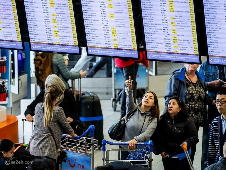 دليل السفر عبر المطارات المزدحمة كالمحترفين