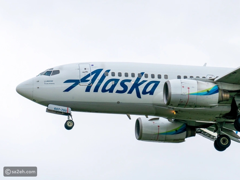 حالة رعب: راكب يحاول فتح باب الطائرة على ارتفاع 18 ألف قدم