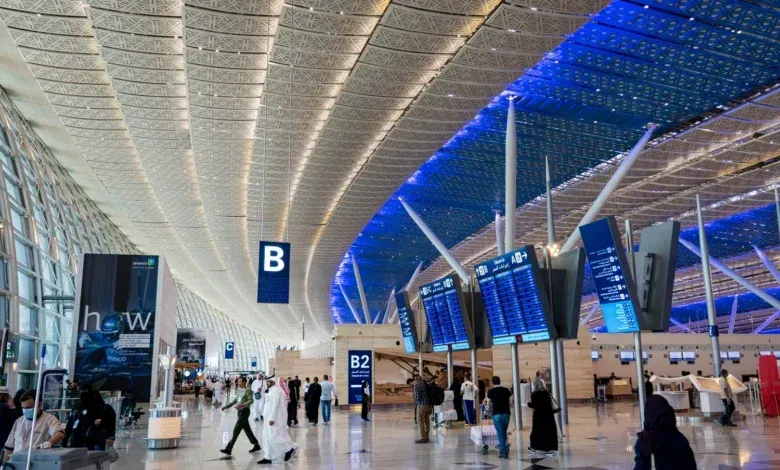 مسار جوي يربط الشرق بالغرب عبر مطار الملك عبد العزيز الدولي