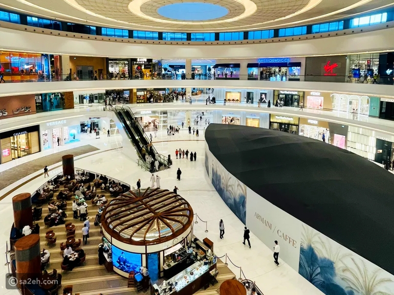 سوق دبي مول.. دبي: تجربة تسوق وترفيه بلا حدود