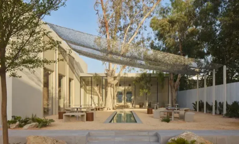 جسر يربط بين الماضي والحداثة في قلب منطقة جميرا