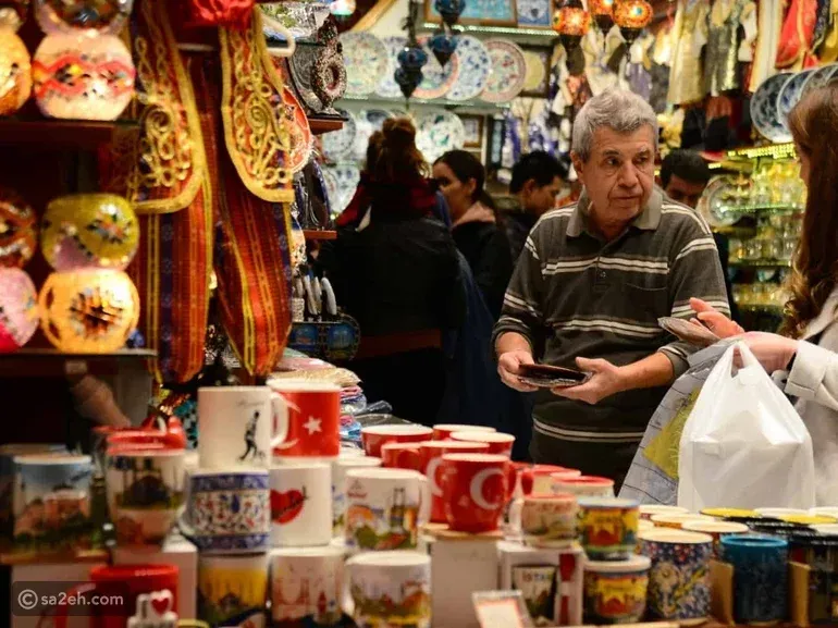 التفاوض بأدب: فن شراء التذكارات التقليدية