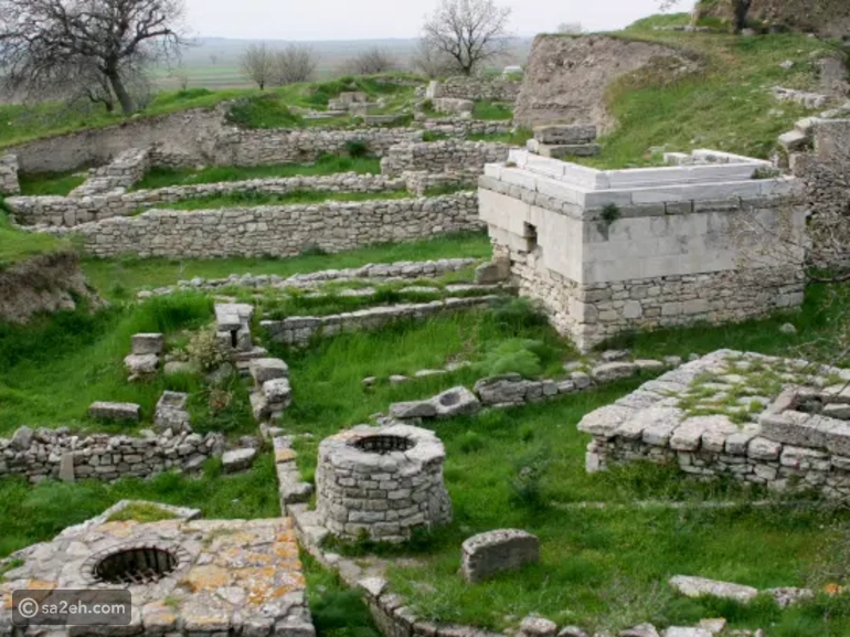 مدن بُنيت حول أسطورة: حين تصنع الحكايات السياحة