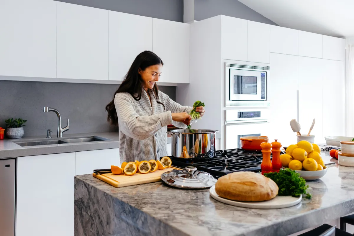 You Can’t Stop If You Never Started — Rethinking Hunger, Fullness, and Attuned Eating