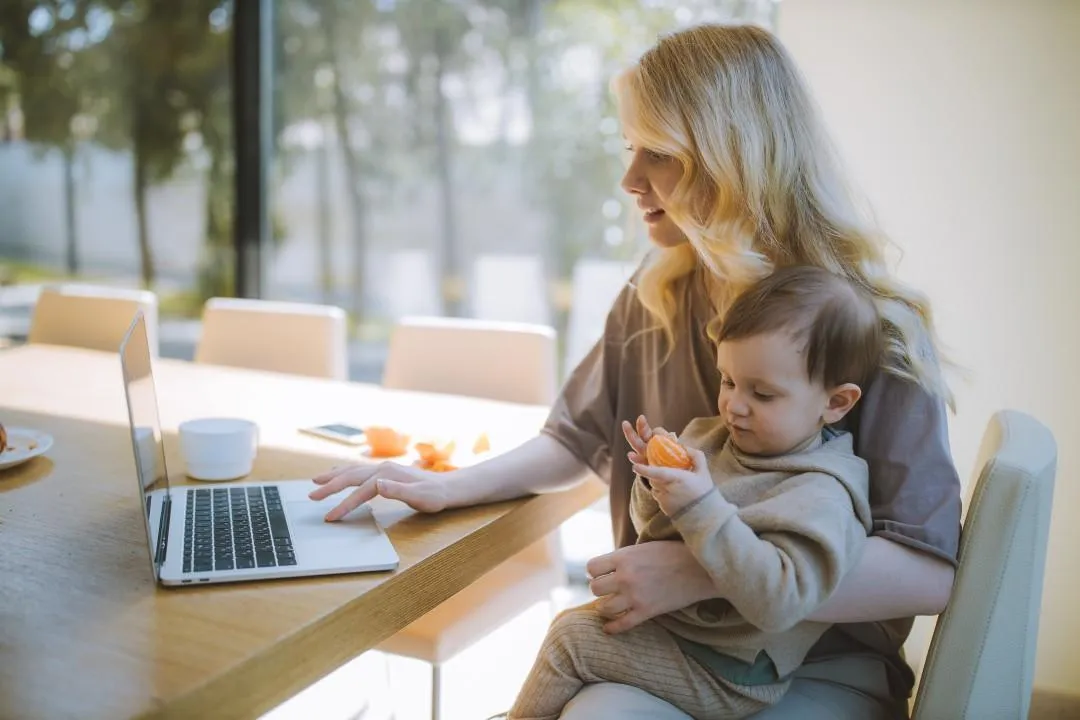 The Great Exodus: Why Moms Are Leaving Jobs to Stay Home (And What's Next)

