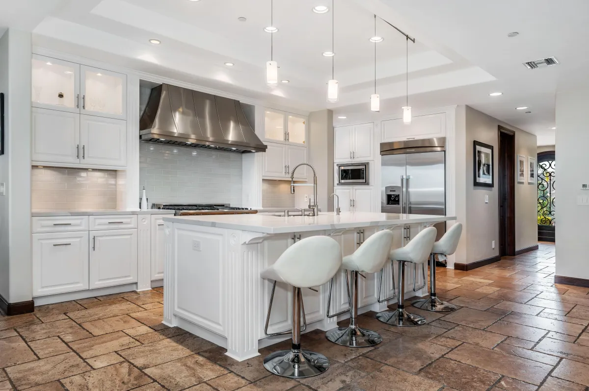 From Outdated to Elegant: Our Approach to Kitchen Remodels with Professional Interior Design Services