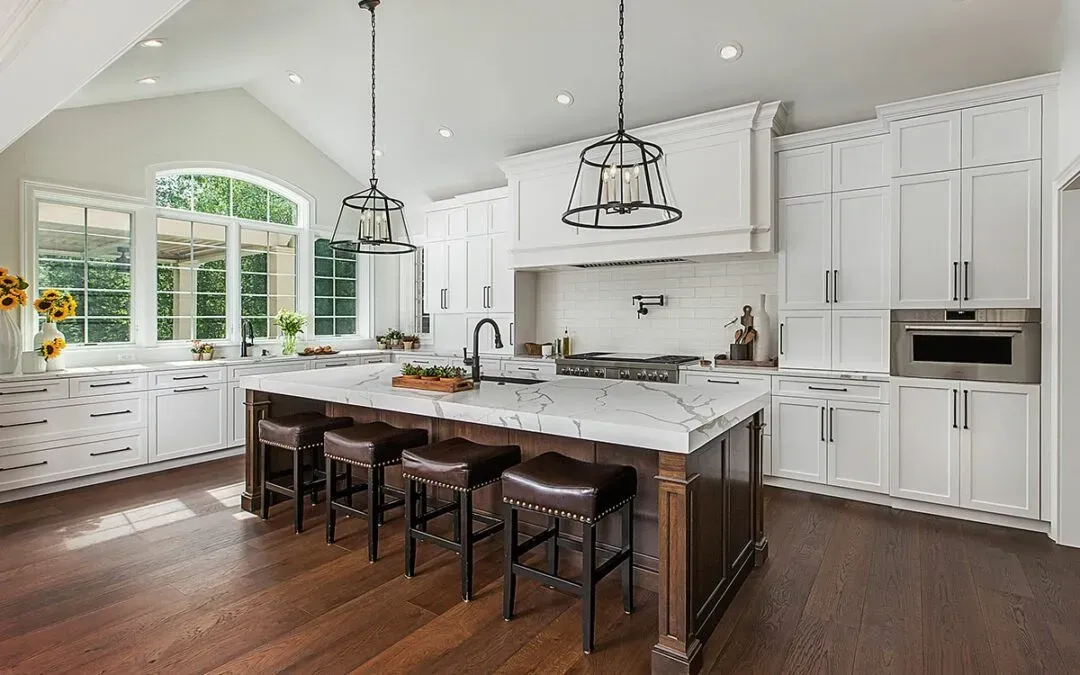 Pros and Cons of White Kitchen Cabinets