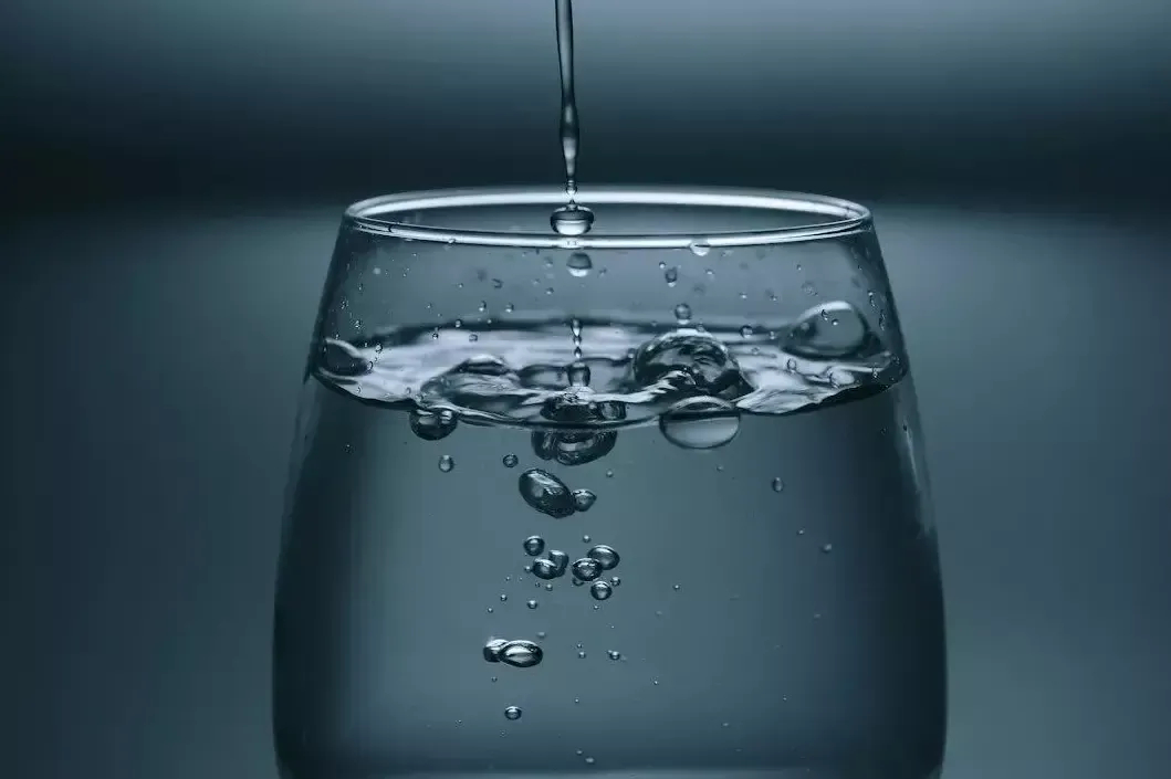 9 Benefits of Drinking Water