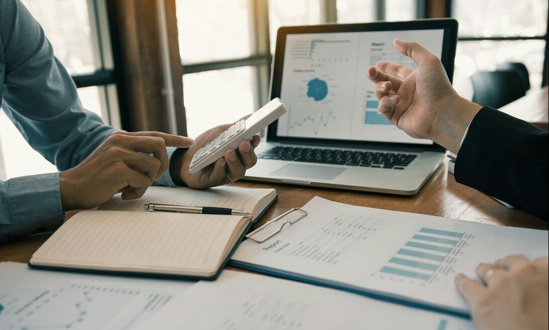 Best Bookkeeper Near Me in Ottawa: What “Best” Really Means for Small Business Owners