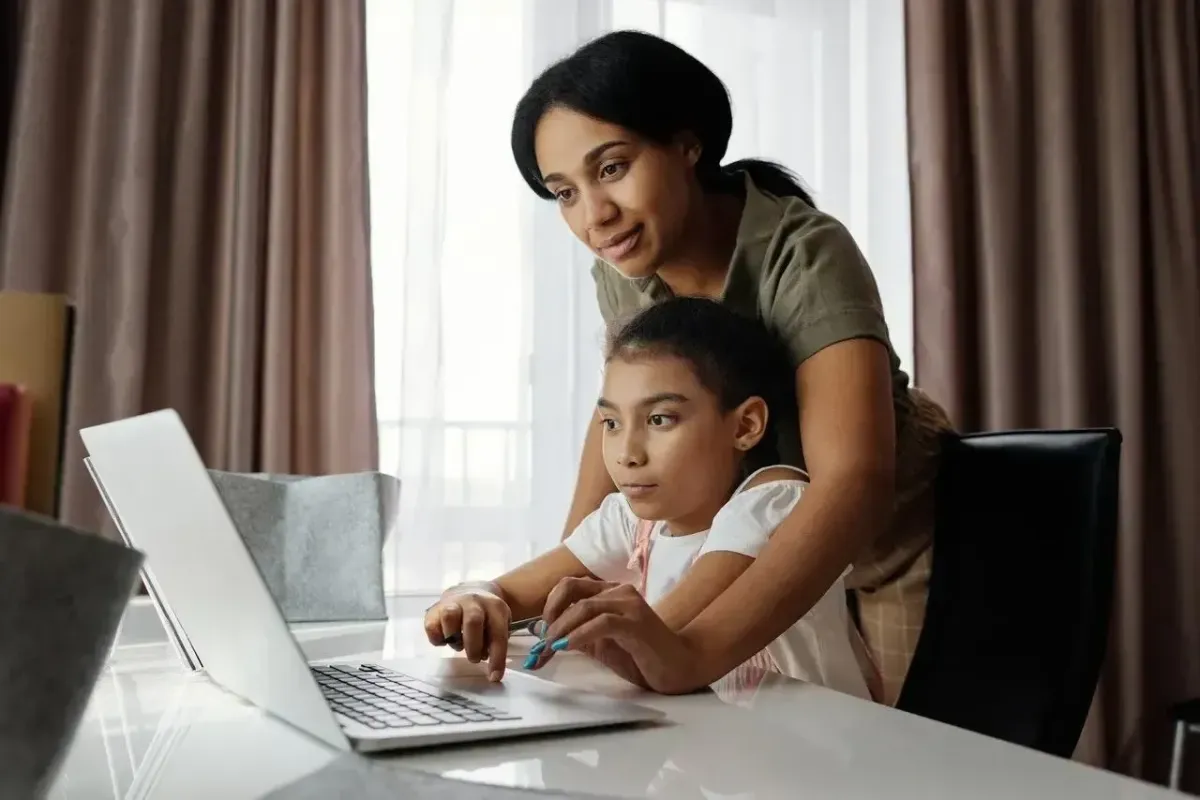 SHOULD YOU PRIORITIZE RETIREMENT SAVINGS OVER COLLEGE SAVINGS?