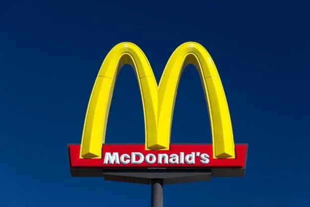 Picture of the McDonalds yellow arches sign. 