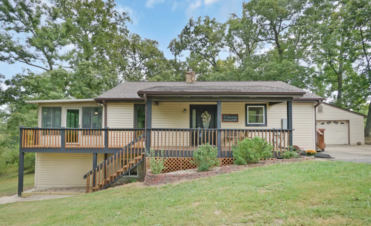 Small town living in Missouri – community, family lifestyle, and affordable homes