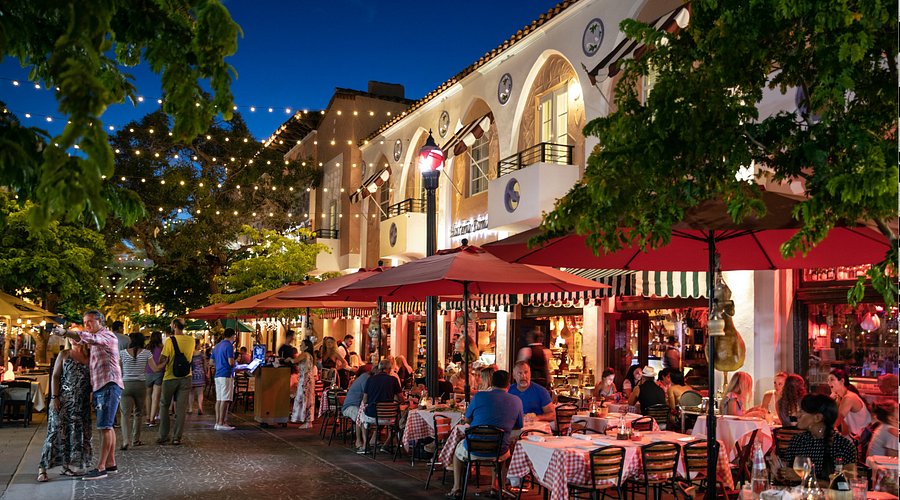 How Review Management Helps Miami Restaurants Win More Customers