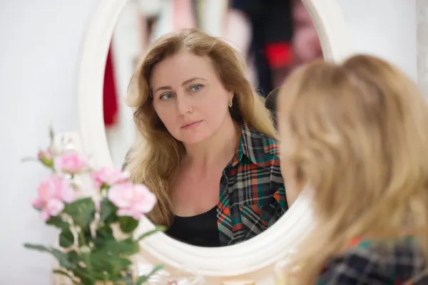 Woman in the mirror