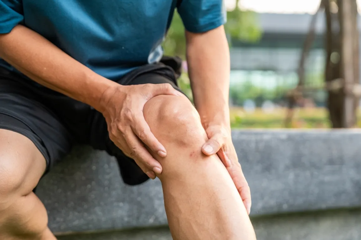 Here’s How You Can Achieve Knee Pain Relief Without Surgery
