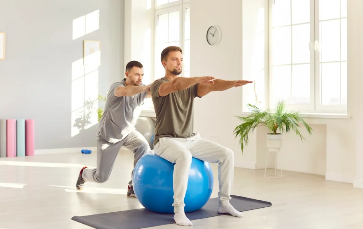 Sports Injury Recovery: Combining Shockwave Therapy with Exercise Rehab