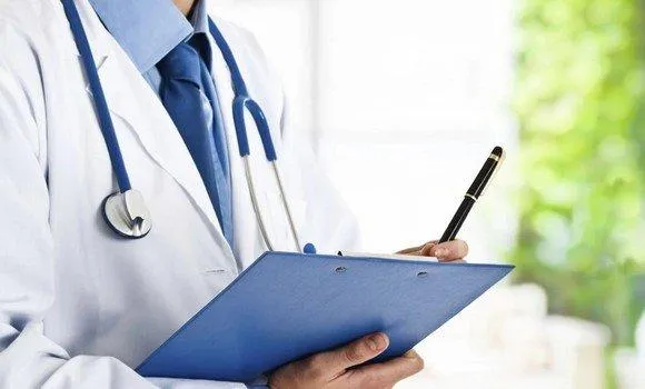 المرأة أكثر احتمالا لرؤية الطبيب على أساس منتظم من الرجل - الدكتور صالح بن صالح