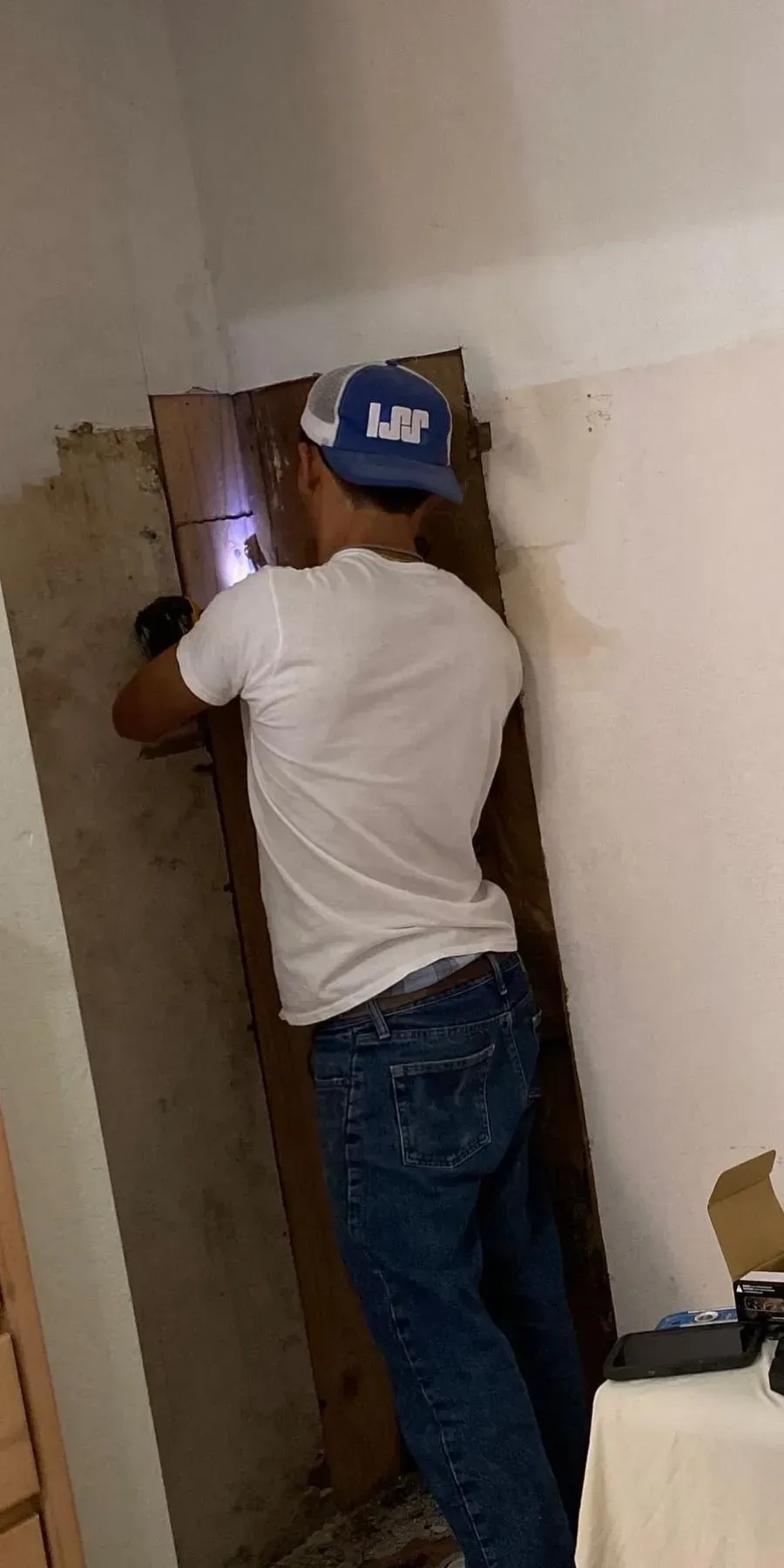 Handyman services offered by Los Angeles Home Improvements in Los Angeles, CA