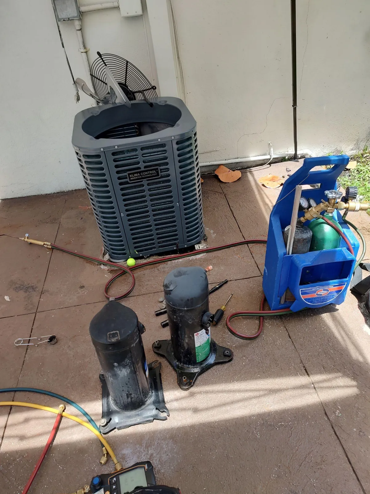 Compressor Replacement Tips for a Smooth and Efficient Process" 🔧❄️ DIY Guide