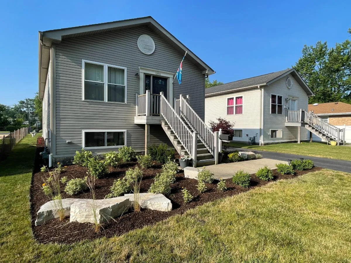 A Creative Front of House Landscaping Makeover in Northlake for a Tricky Entryway