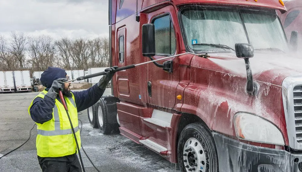 truck washing