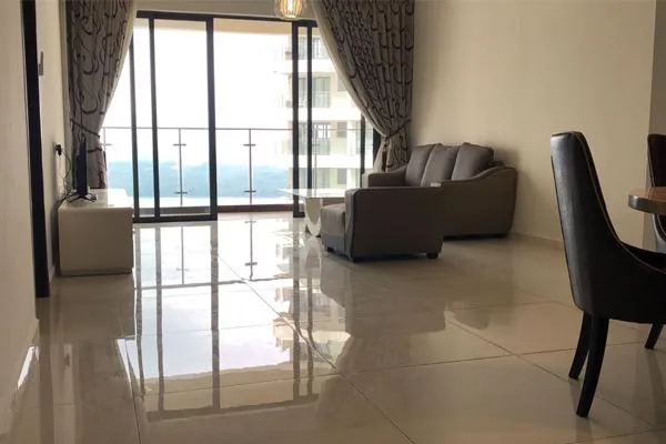Danga Bay Royal Strand - 3+1 Bedrooms 4 Bathrooms - RM3,300/Mo