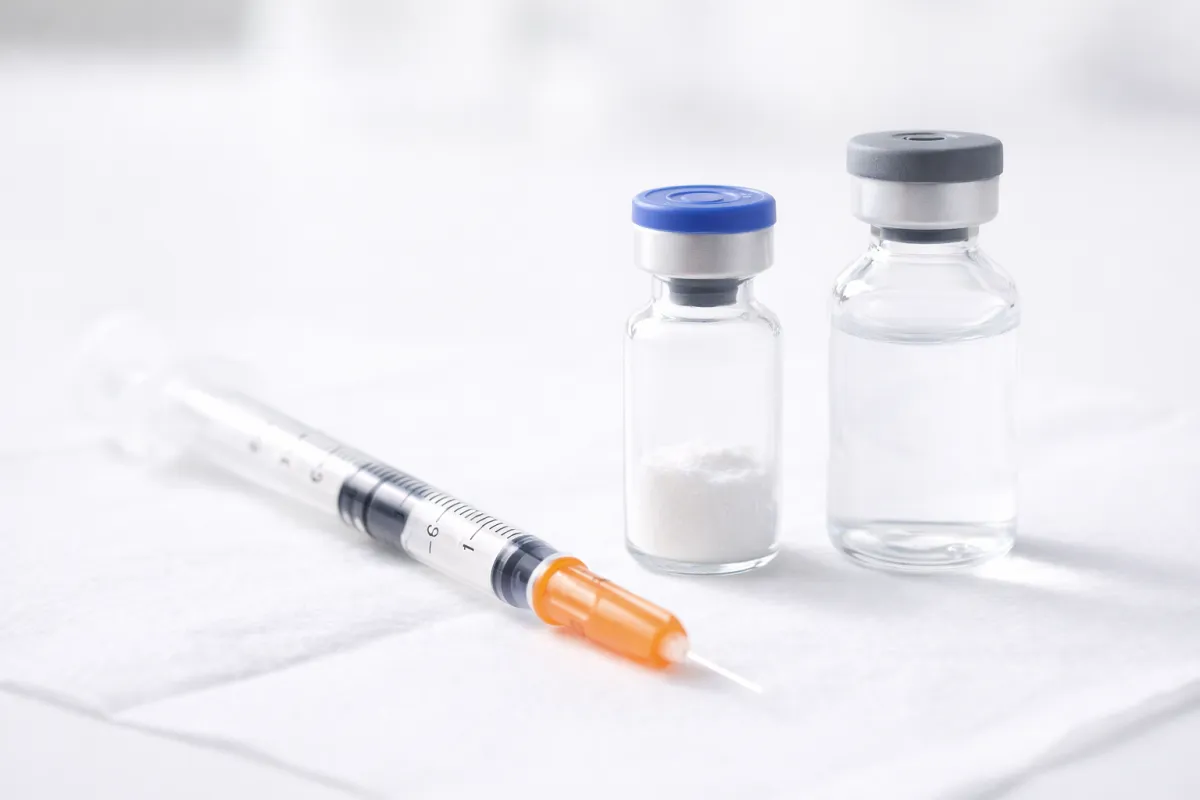 Peptide vial reconstitution bacteriostatic water syringe