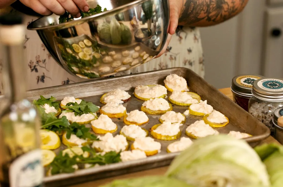 Live summer squash cooking demo featuring simple, gut-friendly ingredients from the farm