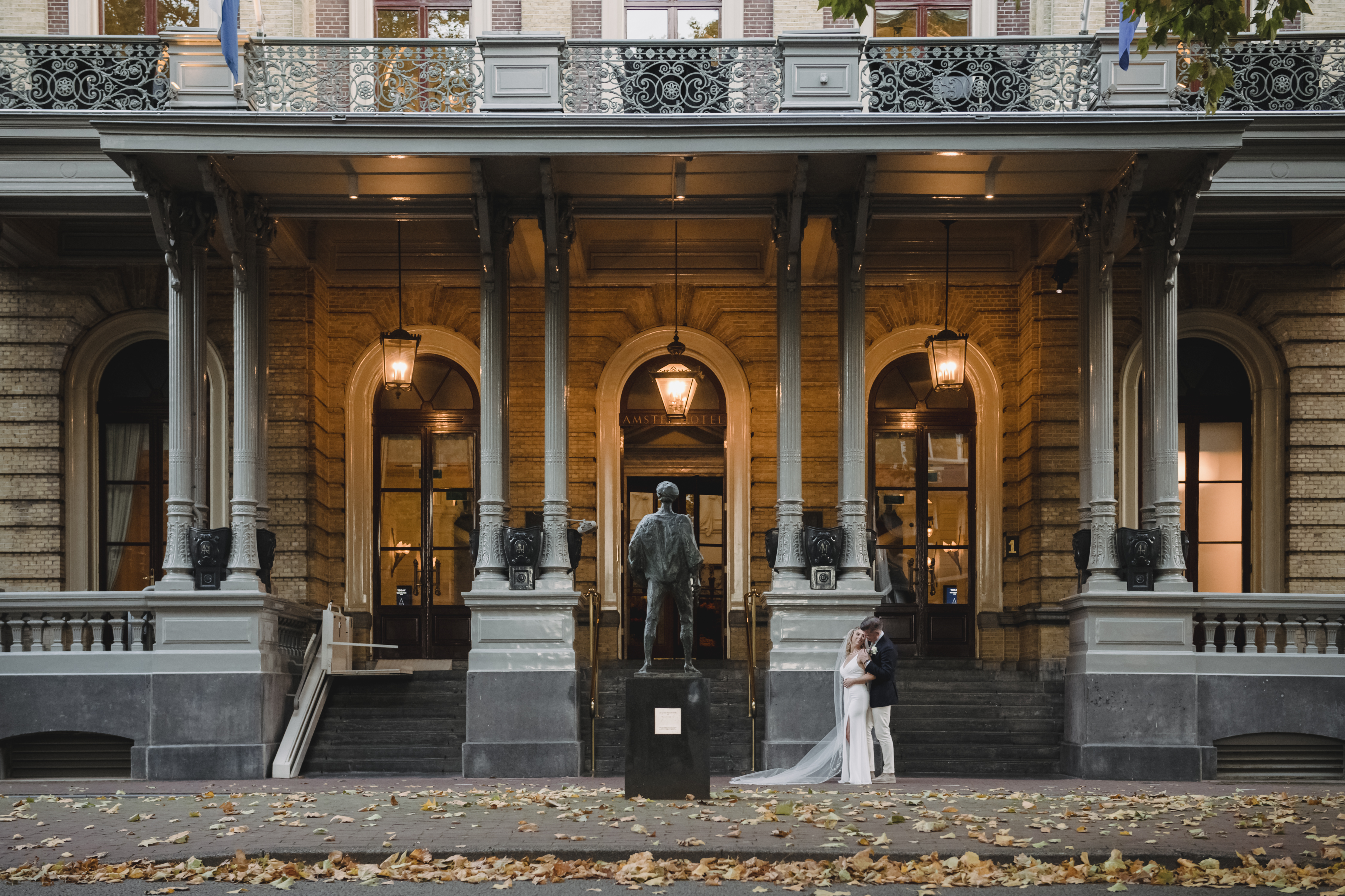 Chantal en Michael's liefdesverhaal op Amsterdamse wateren