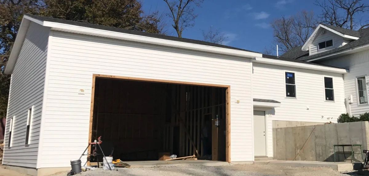 Can Garage Builders Customize Designs to Fit My Needs?