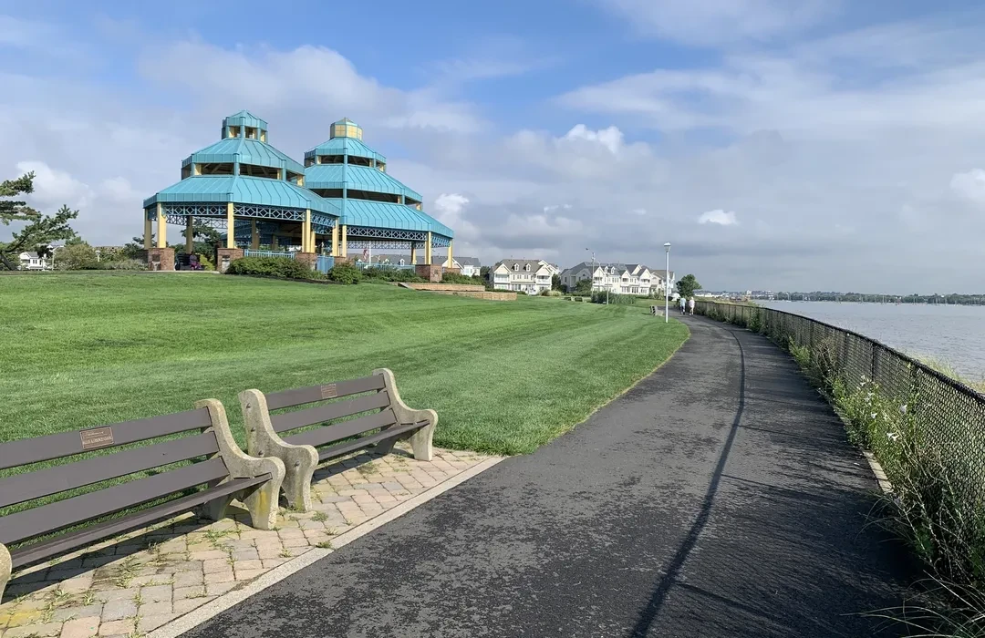 Jersey Shore Vibes Without the Crowds: Why Raritan Bay Waterfront Park in South Amboy Is Your Next Chill Spot