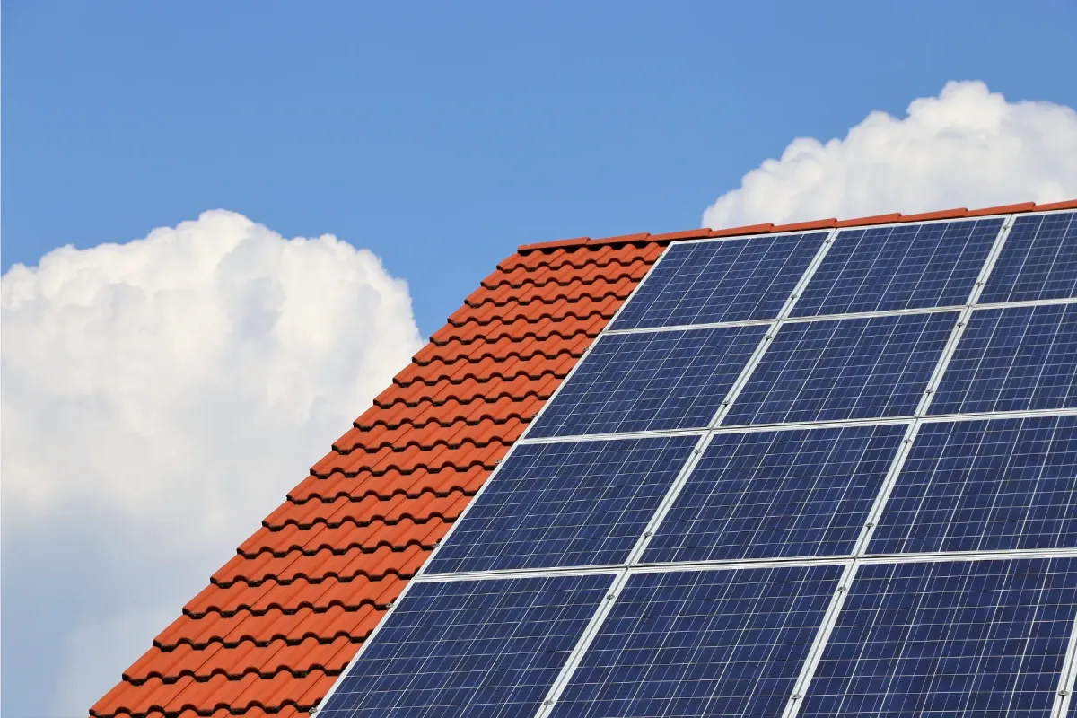 Will Solar Panels Fit on My Manchester Roof? - 2026