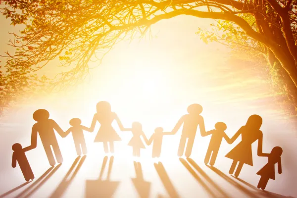 people share embrace in systemic family constellation