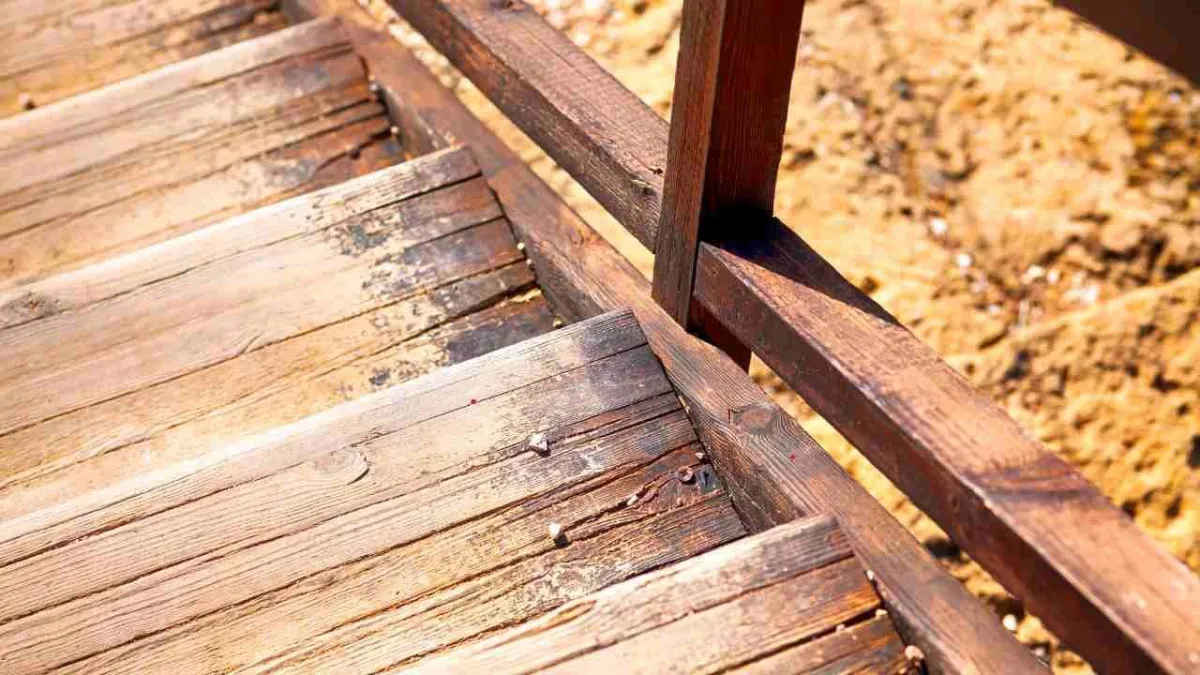 Top 5 Signs Your Stairs Need Immediate Repair and What to Do About It