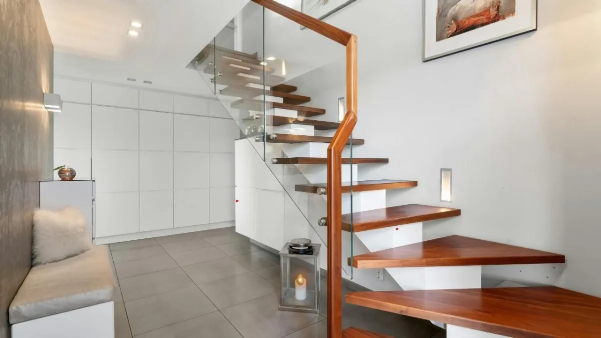 How Can Your Staircase Reflect Gig Harbor’s Coastal Beauty?