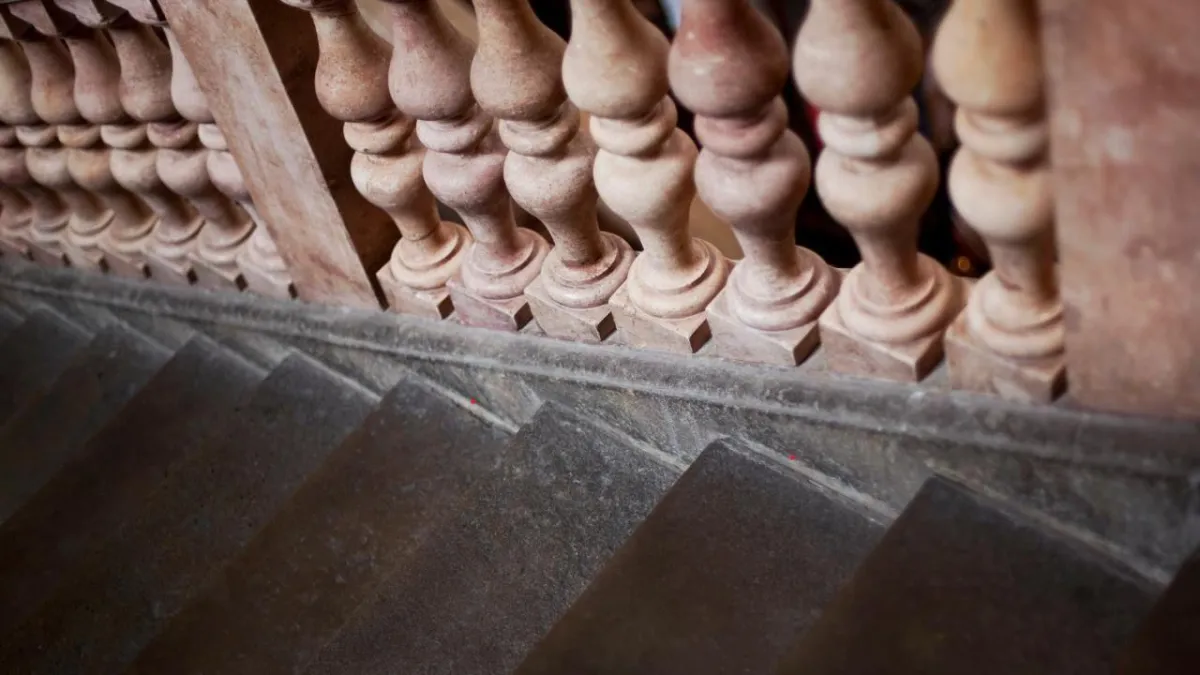 How Balusters Impact Staircase Safety and Style: A Homeowner’s Guide