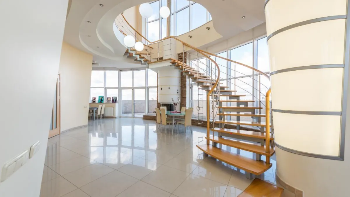 Gig Harbor Homes: Avoid These Common Staircase Design Mistakes