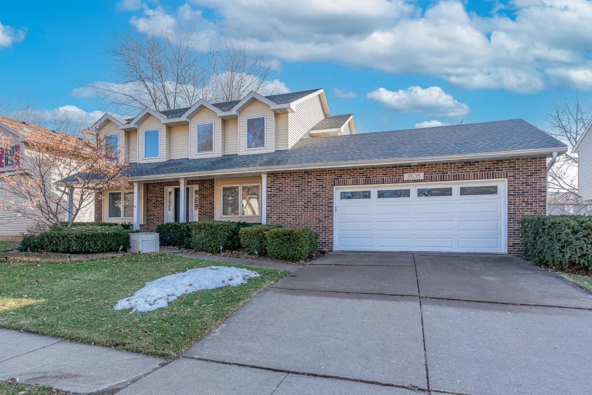 bettendorf iowa home