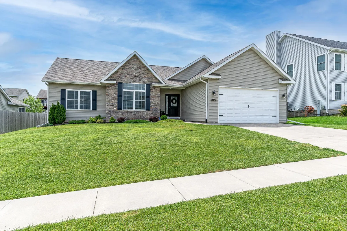 Navigating Bad Credit & Home Buying with Alex Skeen and Devontae Brooks