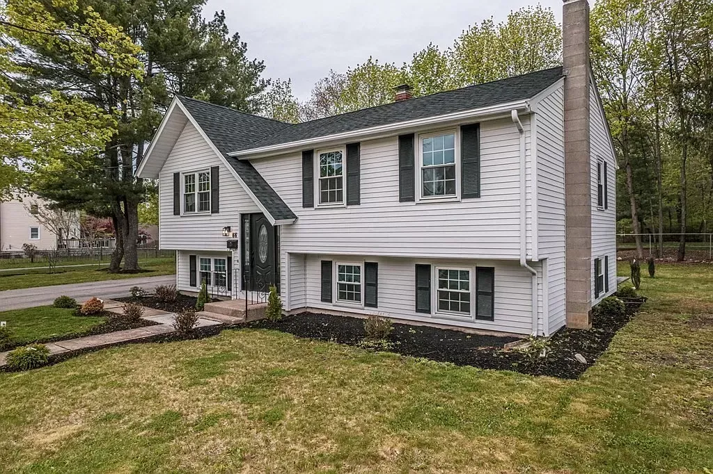 https://www.google.com/search?q=66+Damon+Rd%2C+Rockland%2C+MA+02370&oq=66+Damon+Rd%2C+Rockland%2C+MA+02370&gs_lcrp=EgZjaHJvbWUyBggAEEUYOTIHCAEQIRifBTIHCAIQIRiPAjIHCAMQIRiPAtIBBzY2M2owajeoAgCwAgA&sourceid=chrome&ie=UTF-8