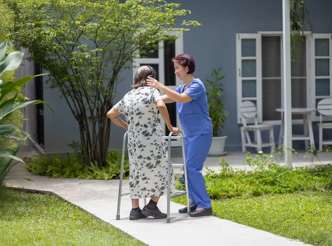 Mobility For The Elderly: Tips for Safe Daily Movement