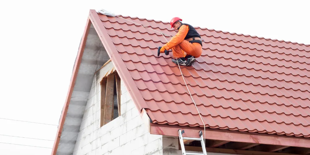 How Long Does a Roof Last in Bucoda's Climate?