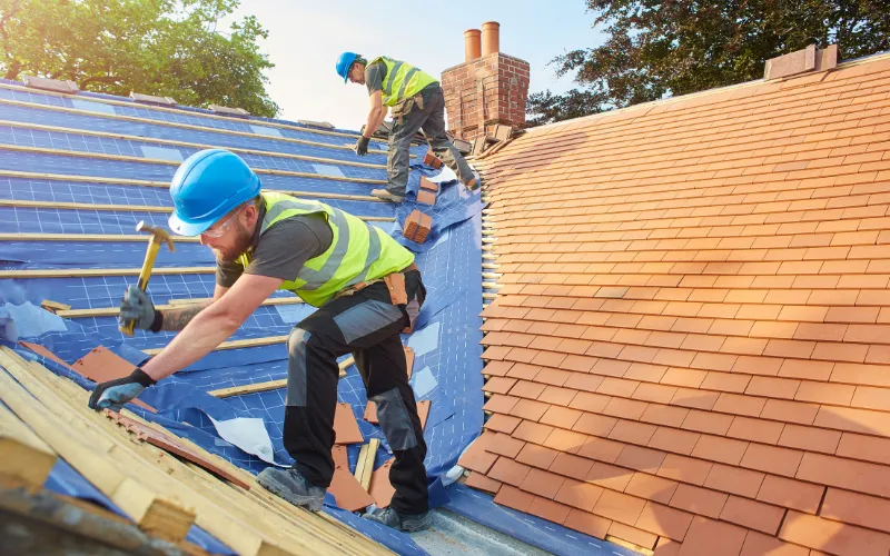 The Complete Homeowner’s Guide to Choosing the Right Home Roofing Contractor