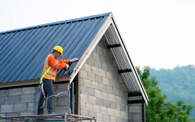 residential metal roofing contractors in Puyallup